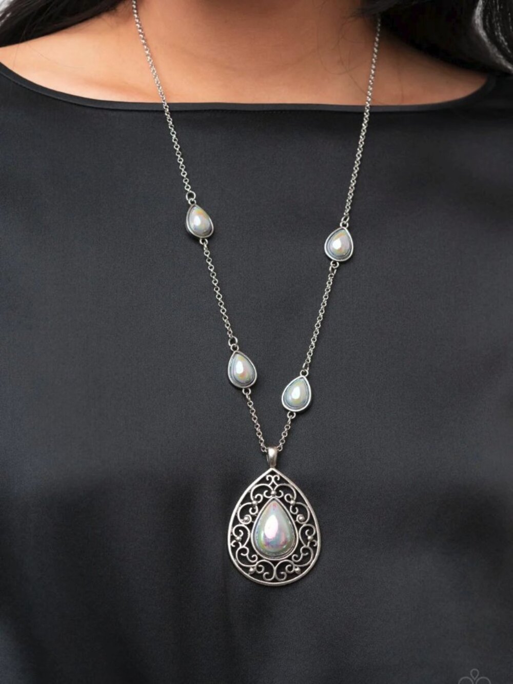 Paparazzi Jewelry Accessories - Magical Masquerade - Silver Necklace - Vintage